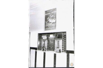 Taquillas del Teatro Lope de Vega de Valladolid en 1970 - ARCHIVO MUNICIPAL VALLADOLID