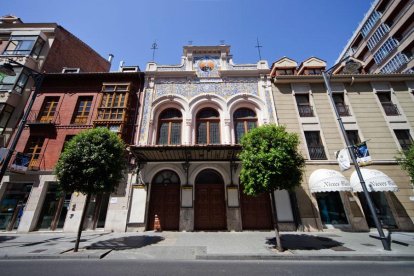 Fachada del Teatro Lope de Vega de Valladolid - AYUNTAMIENTO DE VALLADOLID