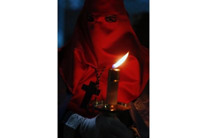 Vía Crucis exaltación de la Santa Cruz y Nuestra Señora de los Dolores. Iglesia Nuestra Señora del Carmen.-PHOTOGENIC