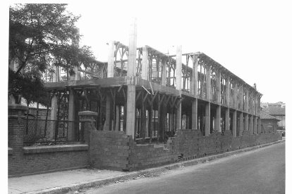 Obras del Colegio Gonzalo de Córdoba en La Victoria. - ARCHIVO MUNICIPAL DE VALLADOLID