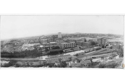Instituto Emilio Ferrari en el barrio La Victoria en 1980. - ARCHIVO MUNICIPAL DE VALLADOLID
