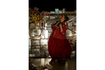 Esther Pérez en 'Sonetos entre todos'. | PIE IZQUIERDO