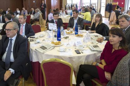 Ignacio San Millán (Asercomex), Manuel Bilbao (La Caixa), Raúl Alonso (Cedered), Óscar Sáez (Ibermutuamur), Isabel Pinto (Isabel I), José M. López (Cedered) y Noemí Sánchez (El Correo de Burgos).