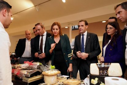 Conrado Íscar visita la segunda edición de Vallaqueso en el Espacio La Granja.
