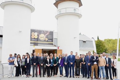 Conrado Íscar y diversas instituciones visitan la segunda edición de Vallaqueso en el Espacio La Granja.