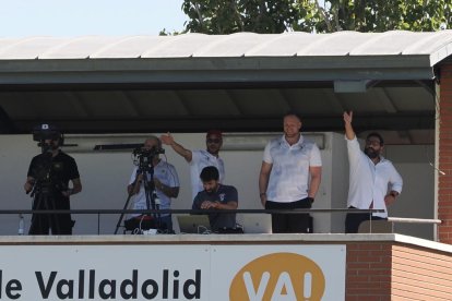 Imágenes del derbi de rugby entre el CR El Salvador y el VRAC que abre la temporada 2023-2024. / PHOTOGENIC