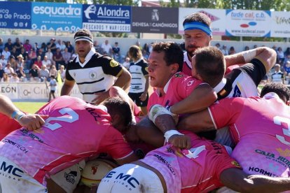 Imágenes del derbi de rugby entre el CR El Salvador y el VRAC que abre la temporada 2023-2024. / PHOTOGENIC