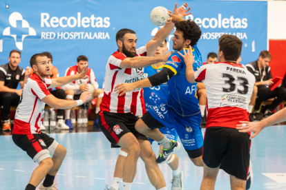 Recoletas Atlético Valladolid-Puerto Sagunto. Segunda jornada Liga Asobal. / PHOTOGENIC