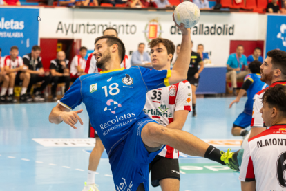 Recoletas Atlético Valladolid-Puerto Sagunto. Segunda jornada Liga Asobal. / PHOTOGENIC