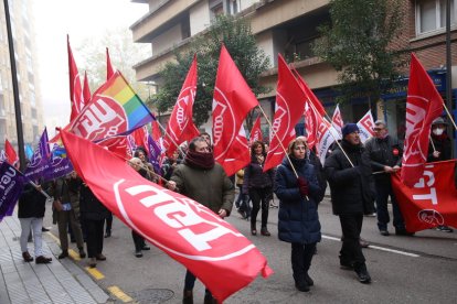 Manifestación de CCOO y UGT en defensa de la democracia.