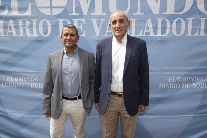 General García del Castillo y el Oficial Mayor José Manuel Ortega.  / PHOTOGENIC