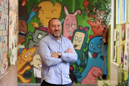 Calle Cigüeña, barrio de Pajarillos. Alberto Rodríguez, Bertoni, director del colegio Cristóbal Colón.- PHOTOGENIC