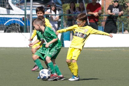Celebración del día del fútbol prebenjamín. / J. M. LOSTAU