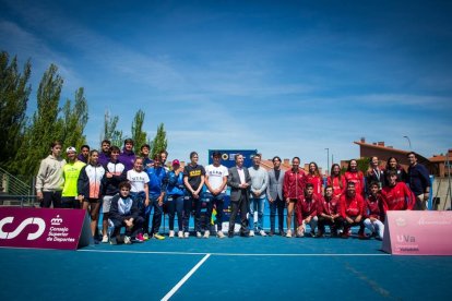 Foto de familia del tenis. / M. G.