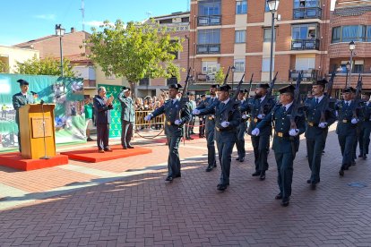 Desfile de la Guardia Civil en Laguna de Duero - E. M.