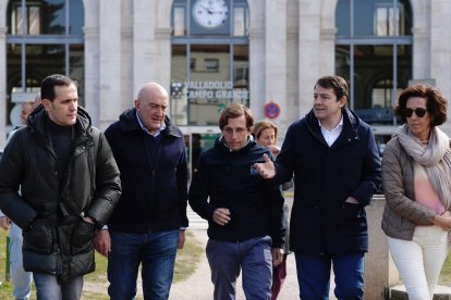 Almeida respalda la candidatura de Carnero en Valladolid.- @Conrado_Iscar