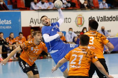 Recoletas Atlético Valladolid - Torrelavega. / LOSTAU