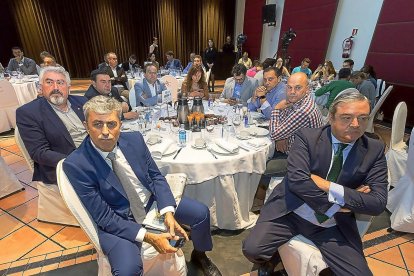Pedro López (EspañaDuero), José Ignacio Delgado (Ciudadanos), Enrique Busto (Hospital de Orbigo), Julio César Fernández  (Pajares de los Oteros), Patricia Gómez (PSOE), Tomás del Bien (Toro), Ismael Bosch (Ayuntamiento Valladolid), Francisco Javier Sáez (Pozal de Gallinas) y Salvador de Alba (EspañaDuero).