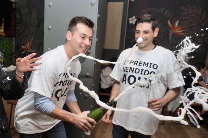 The Tunnel Bar, en Las Delicias, reparte 400.000 euros con un décimo del Gordo. - PHOTOGENIC