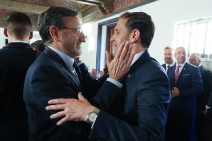 Diputación Pleno de Constitución, Presidente Conrado Iscar.- J.M. LOSTAU