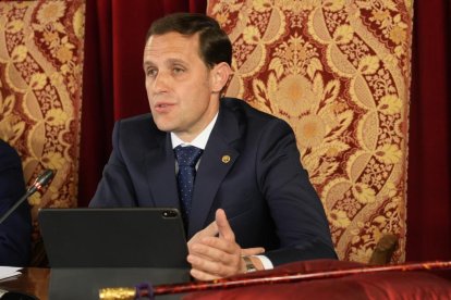 Diputación Pleno de Constitución, Presidente Conrado Iscar.- J.M. LOSTAU