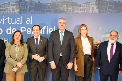 De los Mozos, Eva Martín y Pérez Andrés, Alcaides de Honor del Museo del Vino de Valladolid.- ICAL