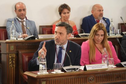 Diputación Pleno de Constitución, Presidente Conrado Iscar.- J.M. LOSTAU