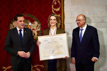 De los Mozos, Eva Martín y Pérez Andrés, Alcaides de Honor del Museo del Vino de Valladolid.- ICAL