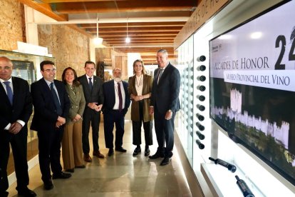 De los Mozos, Eva Martín y Pérez Andrés, Alcaides de Honor del Museo del Vino de Valladolid.- ICAL