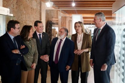 De los Mozos, Eva Martín y Pérez Andrés, Alcaides de Honor del Museo del Vino de Valladolid.- ICAL