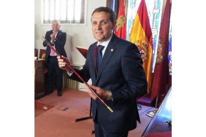 Diputación Pleno de Constitución, Presidente Conrado Iscar.- J.M. LOSTAU