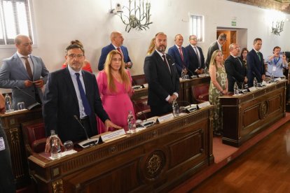 Diputación Pleno de Constitución, Presidente Conrado Iscar.- J.M. LOSTAU