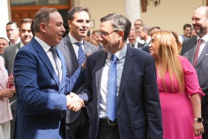 Diputación Pleno de Constitución, Presidente Conrado Iscar.- J.M. LOSTAU