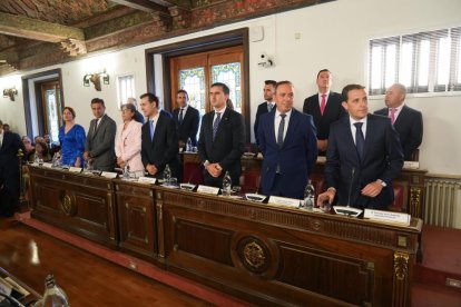 Diputación Pleno de Constitución, Presidente Conrado Iscar.- J.M. LOSTAU
