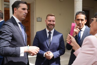 Diputación Pleno de Constitución, Presidente Conrado Iscar.- J.M. LOSTAU