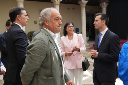 Diputación Pleno de Constitución, Presidente Conrado Iscar.- J.M. LOSTAU
