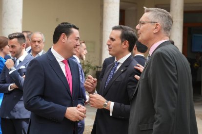Diputación Pleno de Constitución, Presidente Conrado Iscar.- J.M. LOSTAU