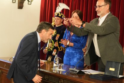 Diputación Pleno de Constitución, Presidente Conrado Iscar.- J.M. LOSTAU