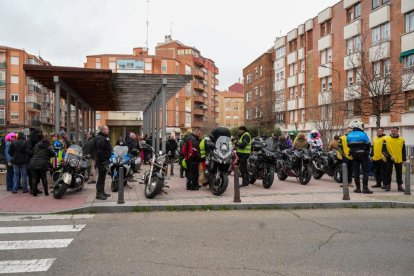 Quinta edición del desfile motero de carnaval en las carreteras de Valladolid. -ICAL