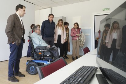 Inauguración de la nueva sede de la Asociación Esclerosis Múltiple Valladolid.- ICAL
