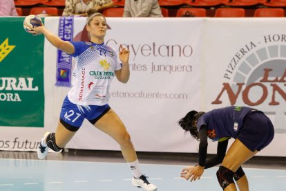 Elena Cuadrado lanza sin oposición. / J.M. LOSTAU