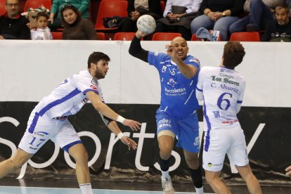 Recoletas Atlético Valladolid - Cisne. / PHOTOGENIC