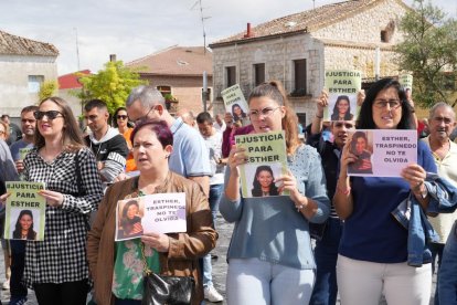 Vigésima concentración en recuerdo de Esther López en Traspinedo. J. M. LOSTAU