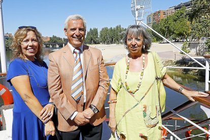 Marivi Ramos (abogada), José Modesto Pérez (Renfe) y Blanca Alcalde (DOC 6).