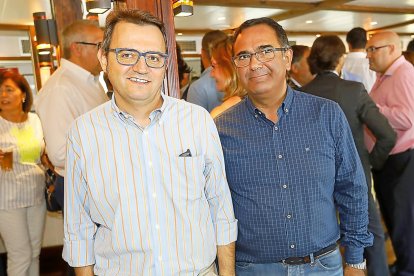 Alejandro Galán (Coordinadora General de Turismo) y Gregorio Esclapés (Junta Directiva Empresa Hostelería).