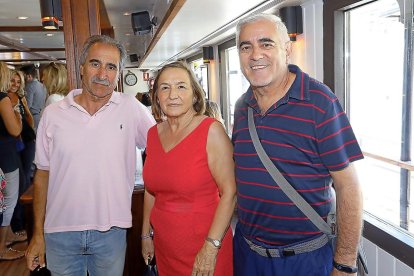 Jesús Cuadrado, María Teresa Gómez y Lucidio Calzada (Ayuntamiento Peñafiel).