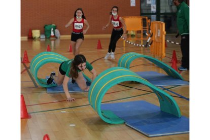 Jornada de atletismo divertido en los Juegos Escolares en Boecillo. / E.M.