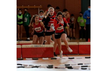 Jornada de atletismo divertido en los Juegos Escolares en Boecillo. / E.M.