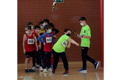 Jornada de atletismo divertido en los Juegos Escolares en Boecillo. / E.M.