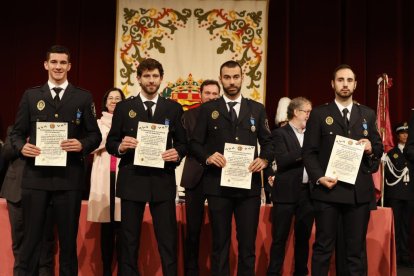 Condecoraciones en la celebración del Día de la Policía Municipal. -PHOTOGENIC